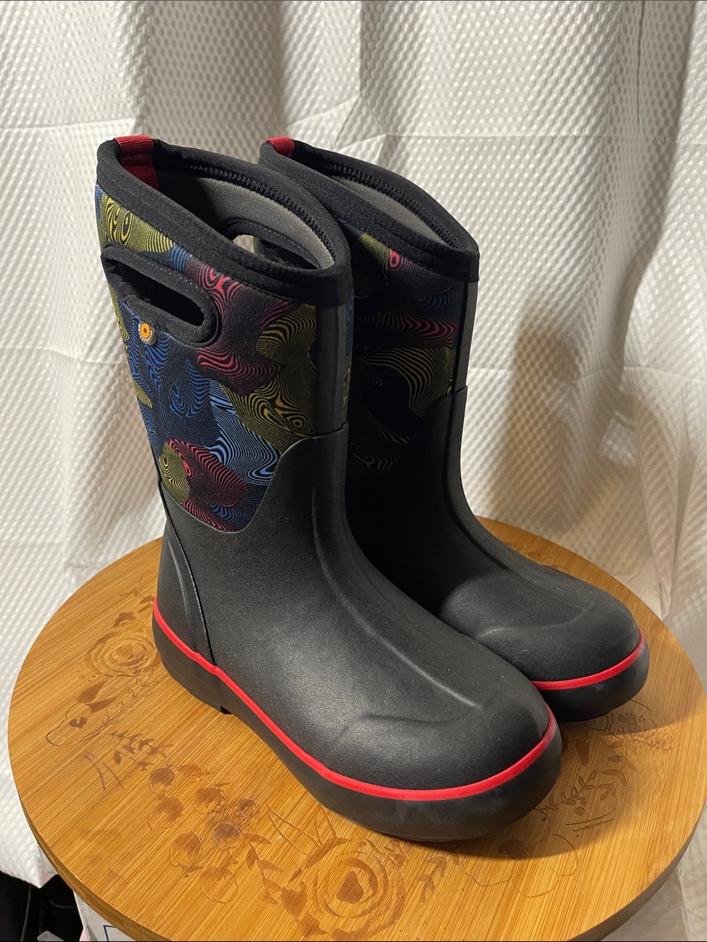 Bogs Black Kids Classic II Rain Boots with Multicolor Warped Design size 3